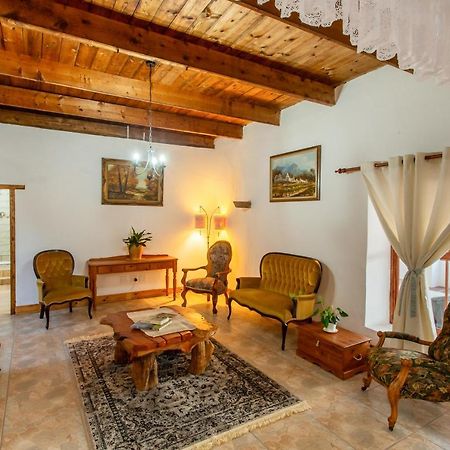 Ravenscliff White House Villa เอาท์สโฮร์น ภายนอก รูปภาพ