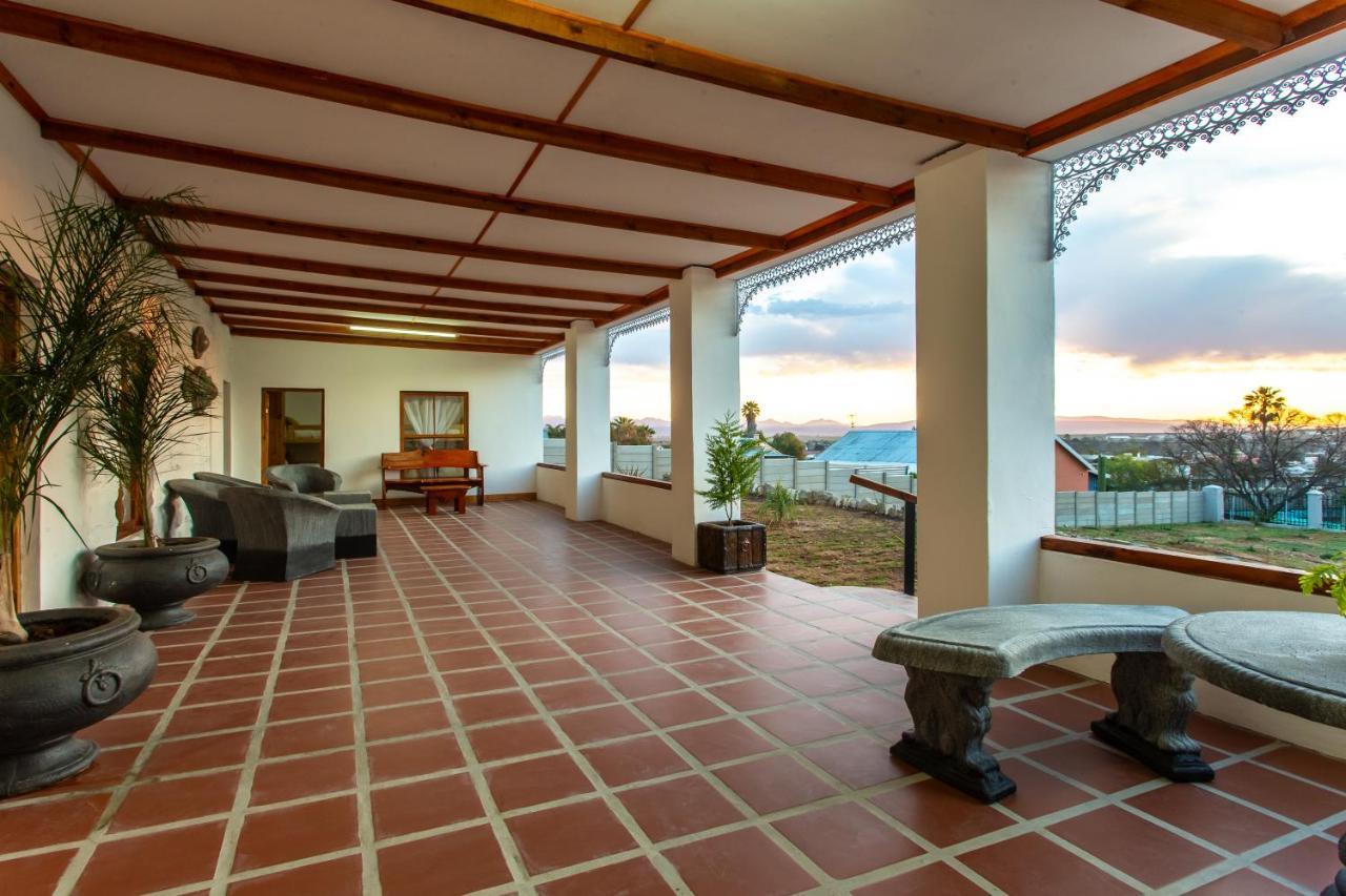 Ravenscliff White House Villa เอาท์สโฮร์น ภายนอก รูปภาพ