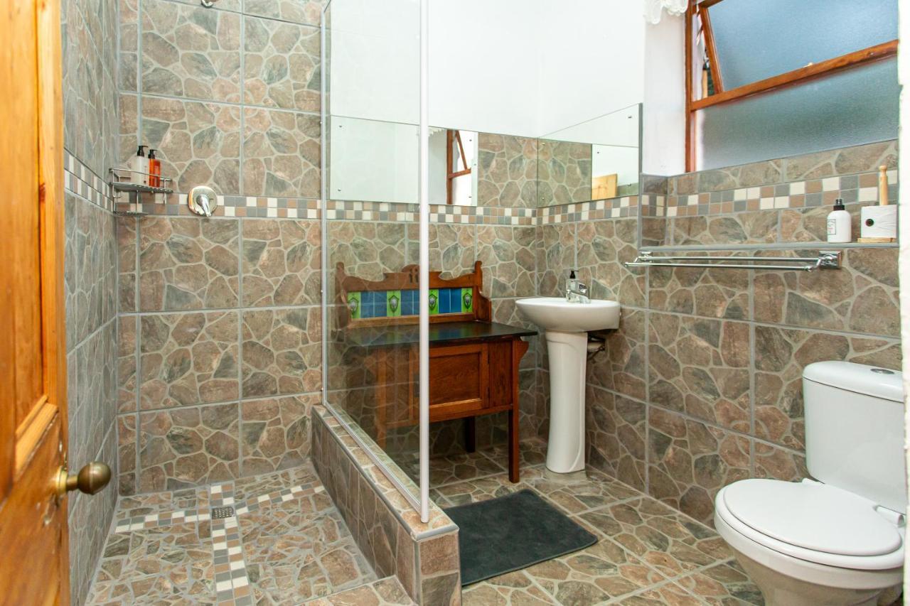 Ravenscliff White House Villa เอาท์สโฮร์น ภายนอก รูปภาพ