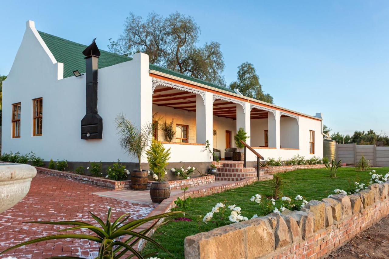 Ravenscliff White House Villa เอาท์สโฮร์น ภายนอก รูปภาพ